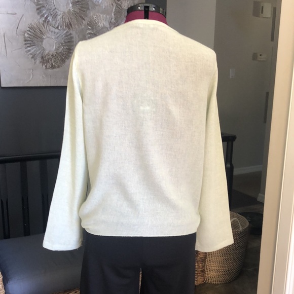 EnThread Linen blend Top - Picture 2 of 6